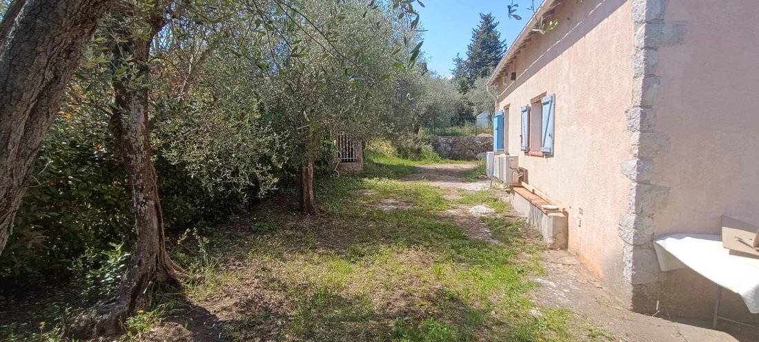 Estate in Grasse, Provence-Alpes-Côte d'Azur, France 2 - 15138438