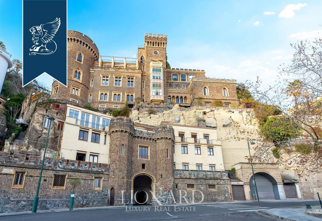 Apartment in Chiaia, Naples, Campania 1 - 15554123