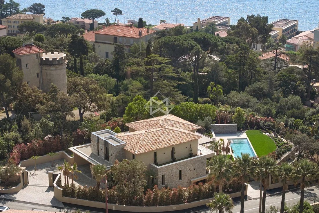 Villa in French Riviera, Provence-Alpes-Côte d'Azur, France 1 - 14058774