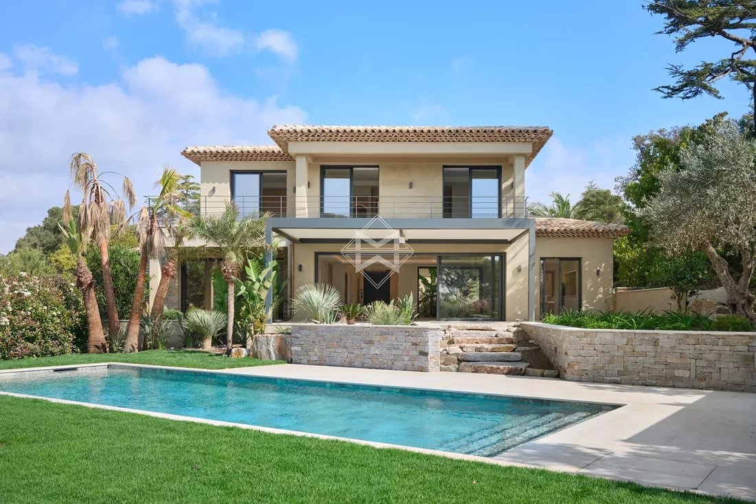 Villa in French Riviera, Provence-Alpes-Côte d'Azur, France 2 - 14058774