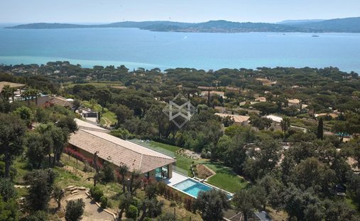 Villa in Grimaud, Provence-Alpes-Côte d'Azur, France 1