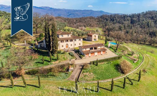 Villa in Castelfranco Piandisco, Tuscany, Italy 1