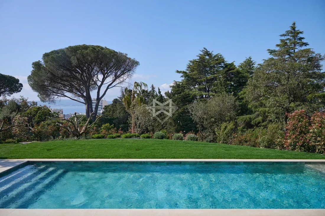 Villa in French Riviera, Provence-Alpes-Côte d'Azur, France 4 - 14058774