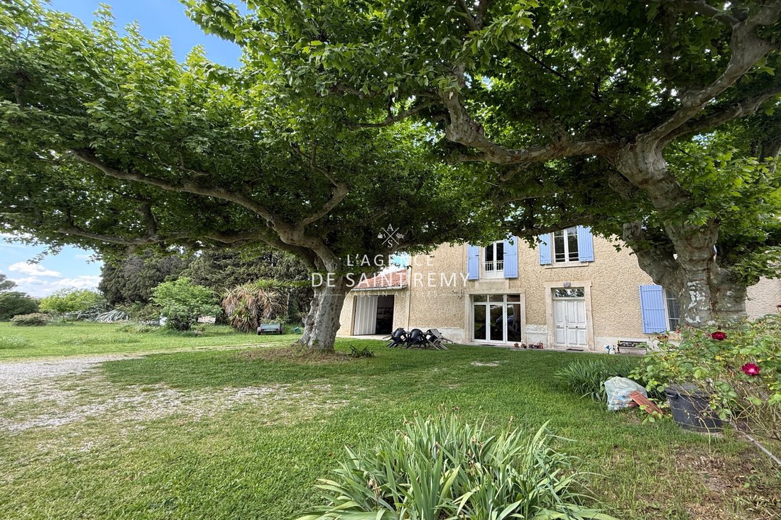 Villa in Eyragues, Provence-Alpes-Côte d'Azur, France 3 - 15554311