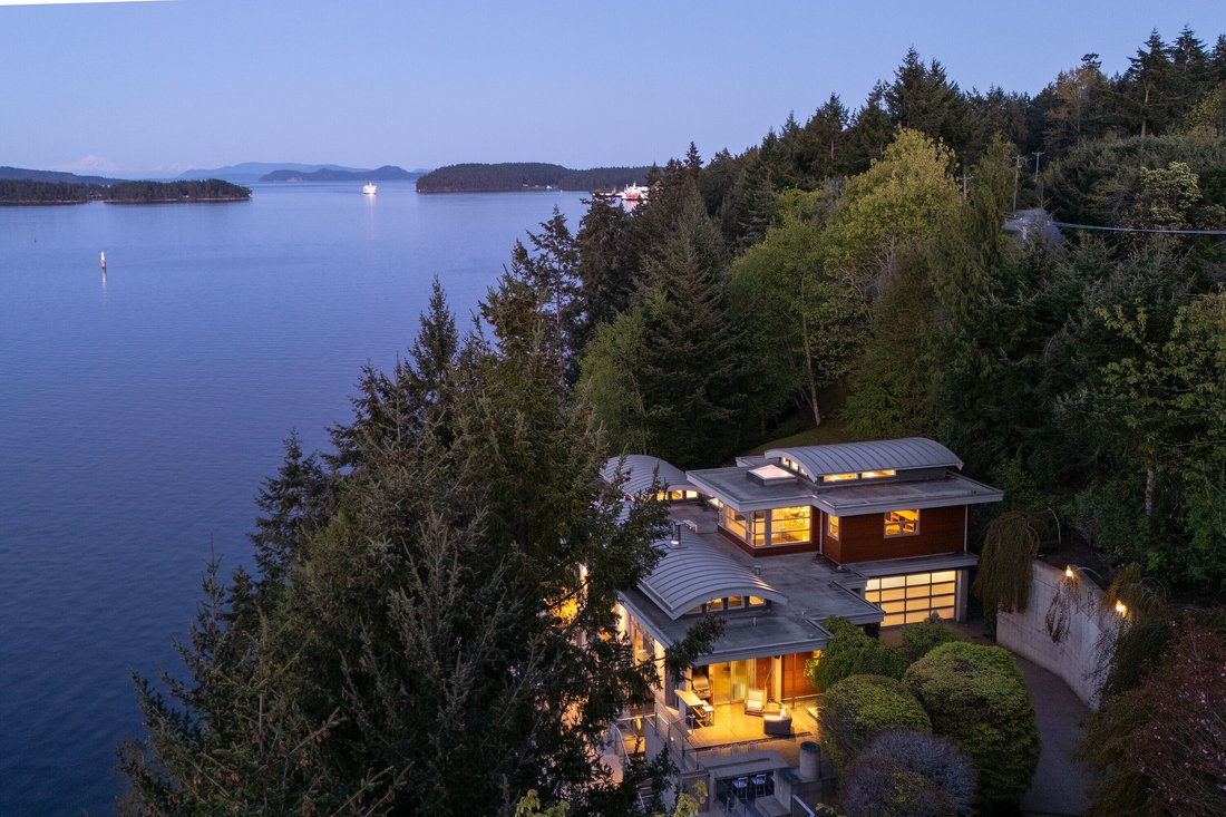 House in North Saanich, British Columbia, Canada 1 - 15553382
