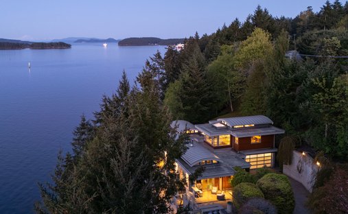 House in North Saanich, British Columbia, Canada 1