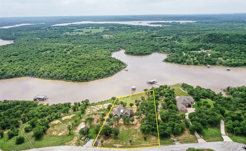 House in Chico, Texas, United States 1