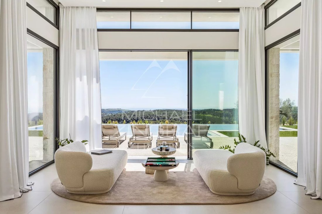 Villa in Nord, Roquefort-les-Pins, France 3 - 15551950