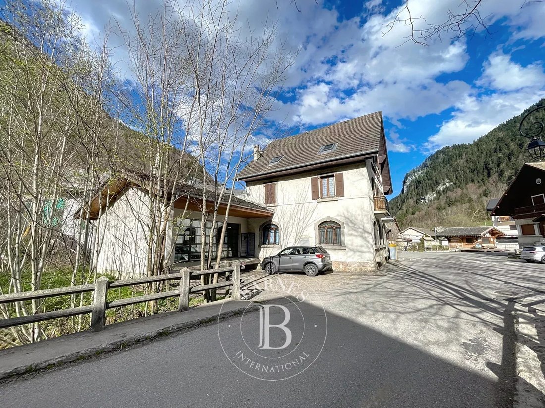 Estate in Abondance, Auvergne-Rhône-Alpes, France 5 - 15551943