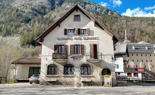 Estate in Abondance, Auvergne-Rhône-Alpes, France 1