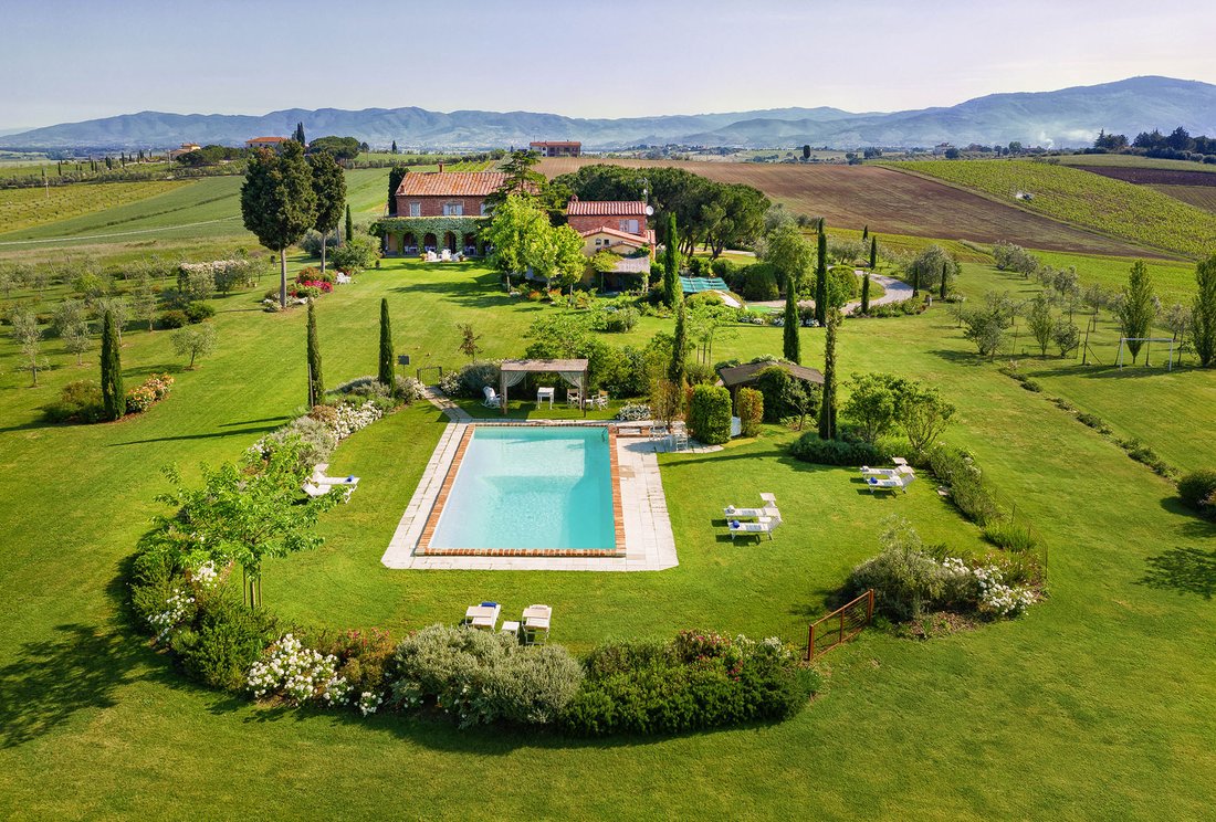Villa en Cegliolo, Toscana, Italia 1 - 15555420