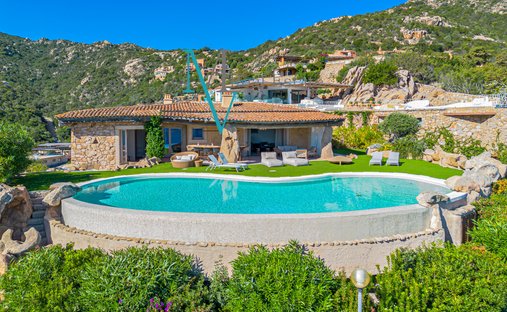 Villa in Pantogia, Sardinia, Italy 1