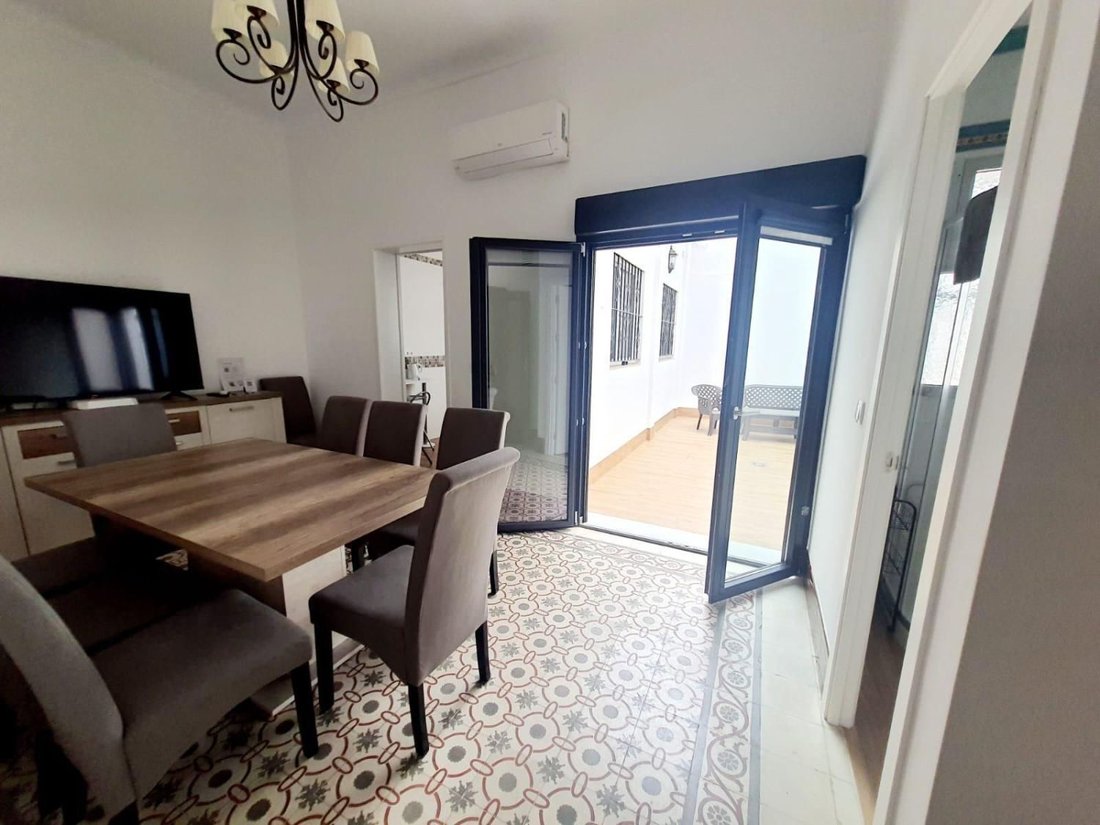 House in Los Remedios, Seville, Spain 2 - 15556282