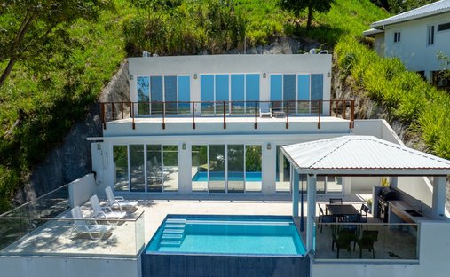 House in Pristine Bay, Bay Islands Department, Honduras 1
