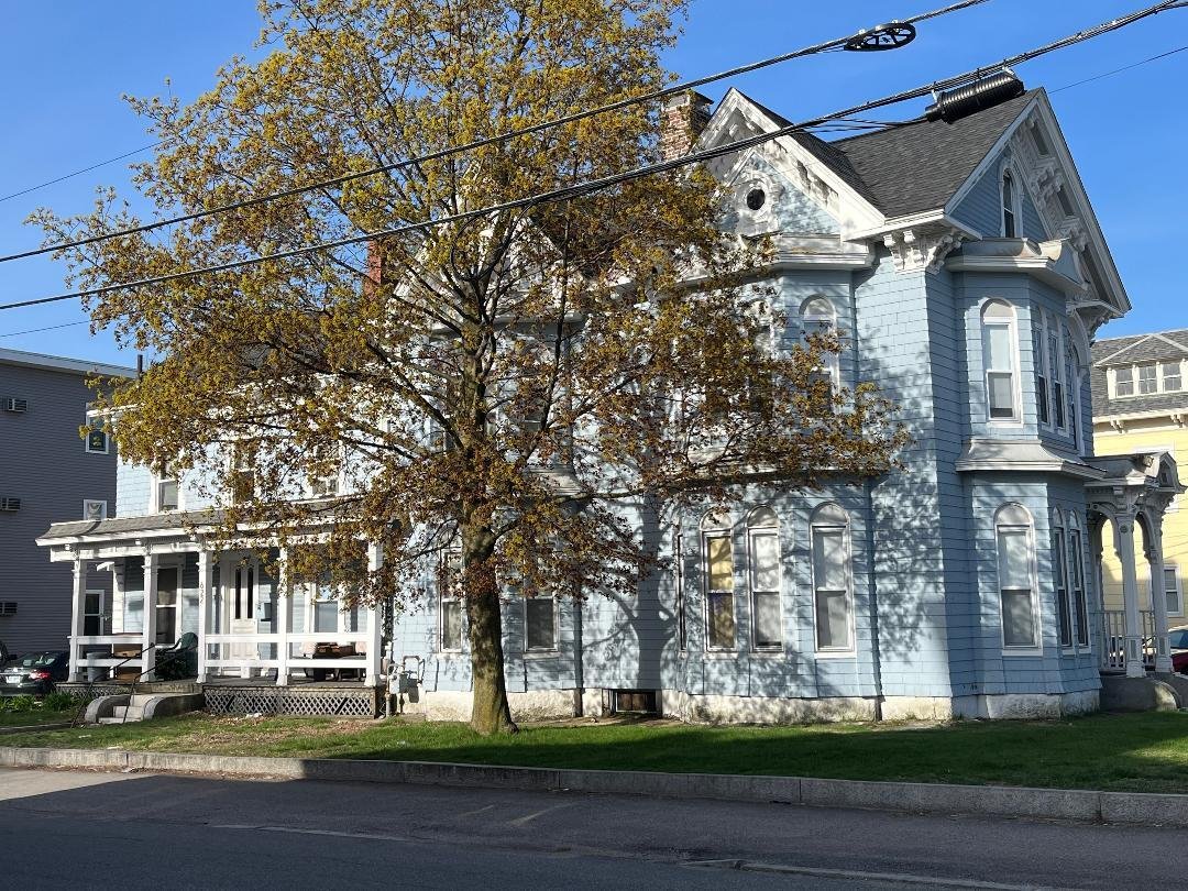 House in Manchester, New Hampshire, United States 1 - 15304336