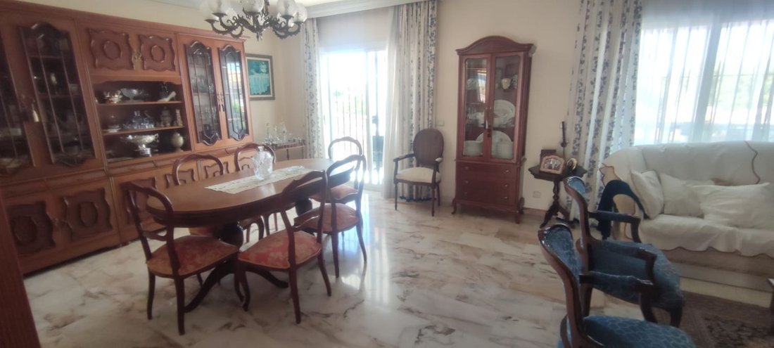 Chalet in Marbella, Andalusia, Spain 2 - 15556596