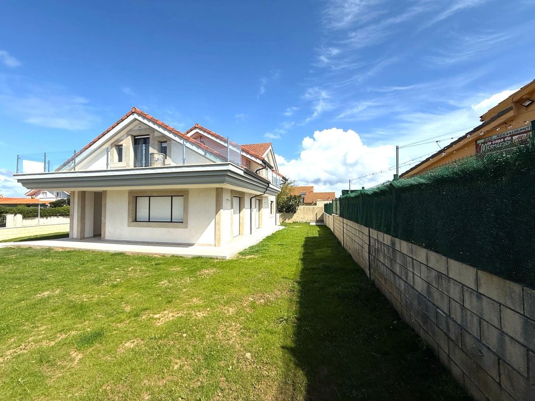 Chalet in Bareyo, Cantabria, Spain 3 - 15557377