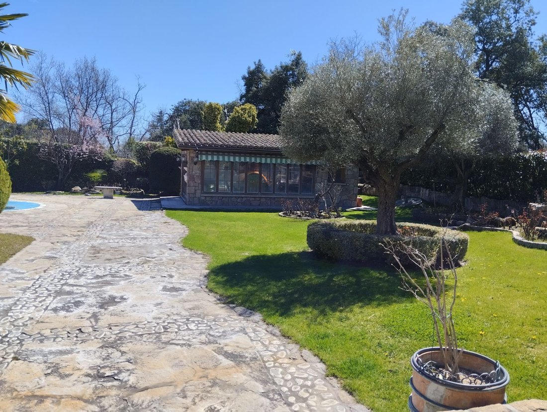 Chalet in El Escorial, Comunidad de Madrid, Spain 2 - 15556234