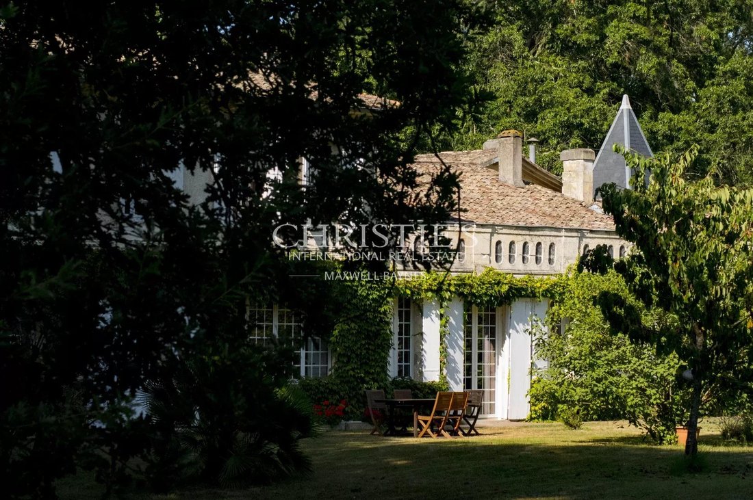 Farm Ranch in Branne, Nouvelle-Aquitaine, France 3 - 13714039