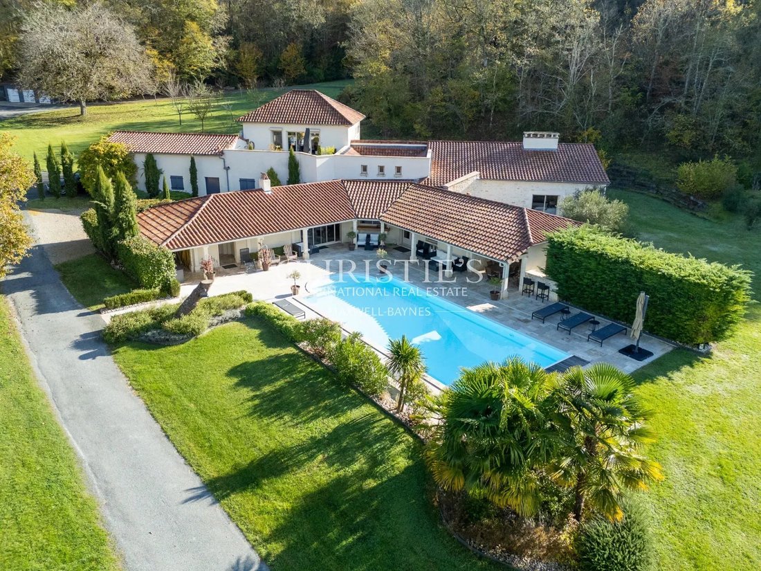 Estate in Puyrousseau-Les Vergnes-Le Toulon, Perigueux, France 1 - 15006216