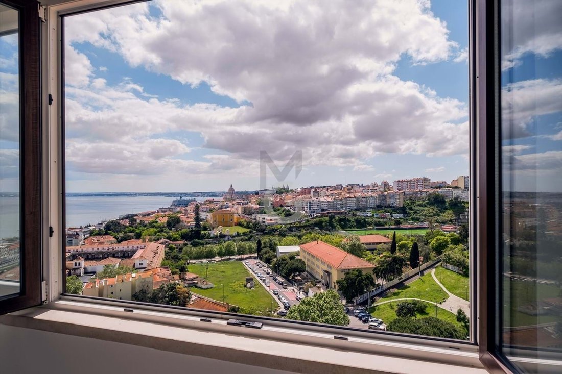 Apartment in Penha de Franca, Lisbon, Portugal 1 - 15559594