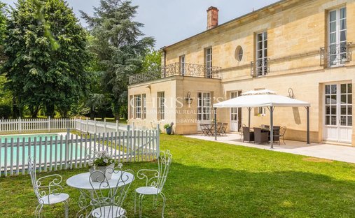 House in Hôtel de Ville-Quinconce-Saint Seurin-Fondaudège, Bordeaux, France 1