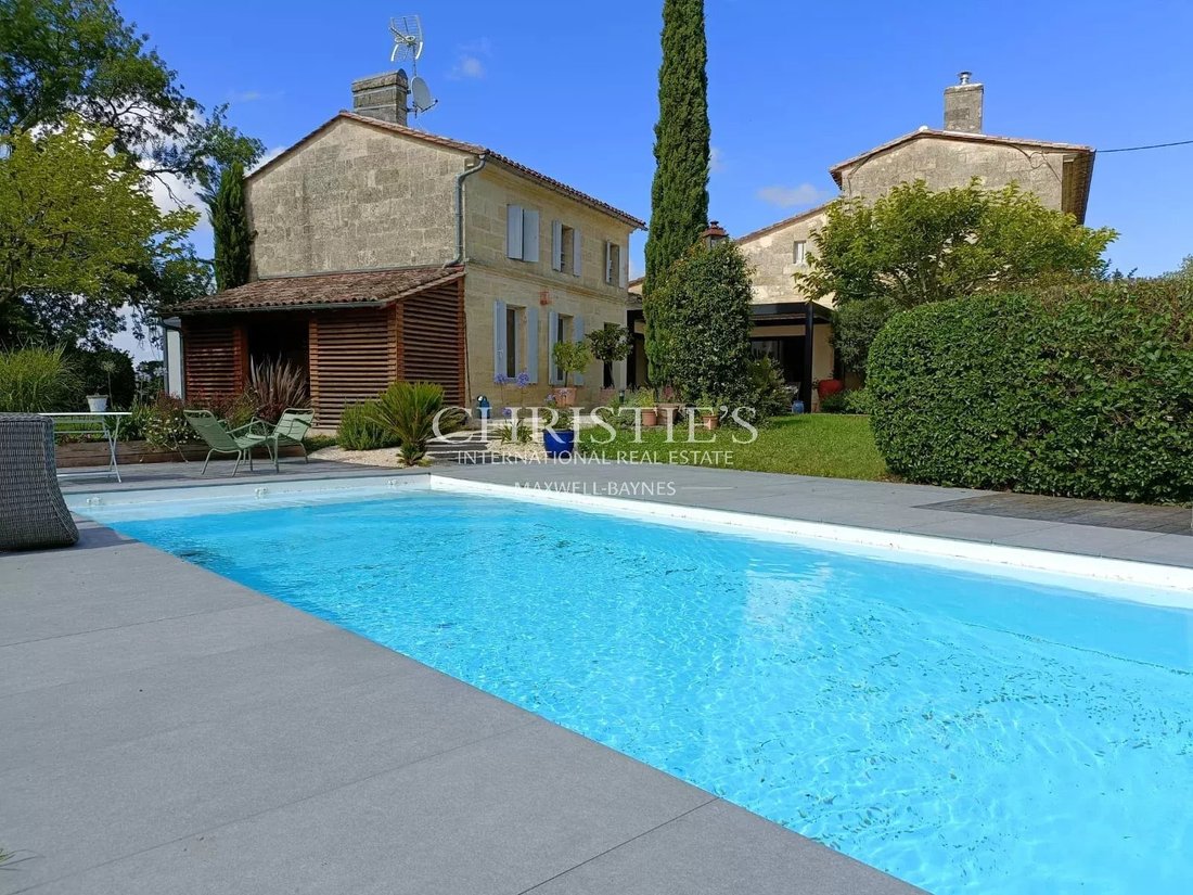 House in Libourne, Nouvelle-Aquitaine, France 1 - 14663235