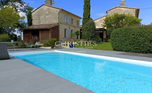 House in Libourne, Nouvelle-Aquitaine, France 1