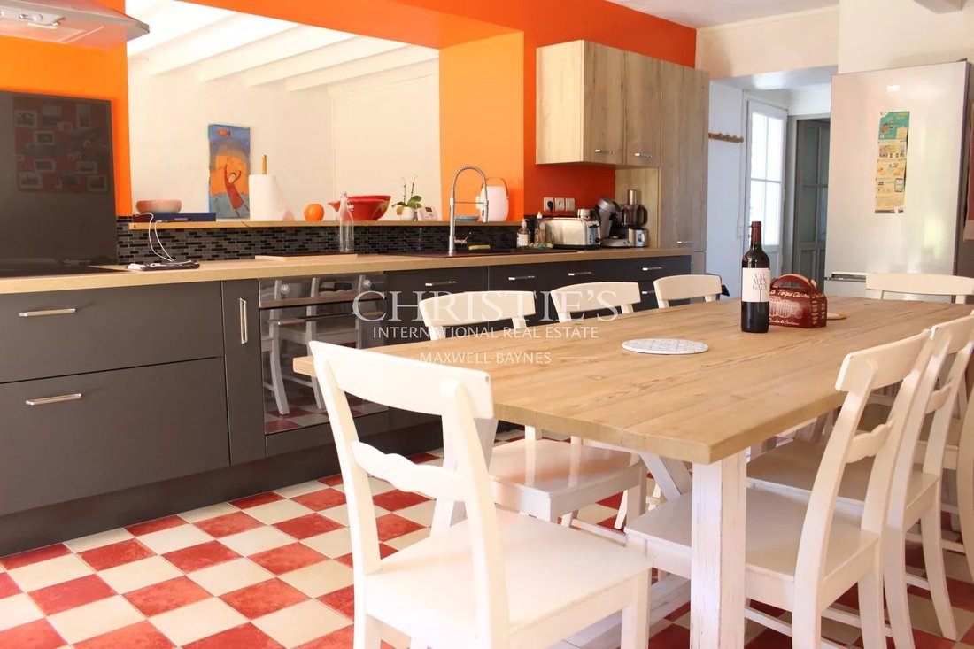 Estate in Libourne, Nouvelle-Aquitaine, France 2 - 14670997