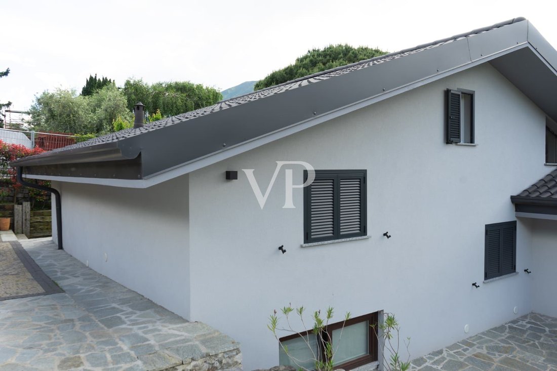Villa in Colico Piano, Lombardy, Italy 3 - 15559199