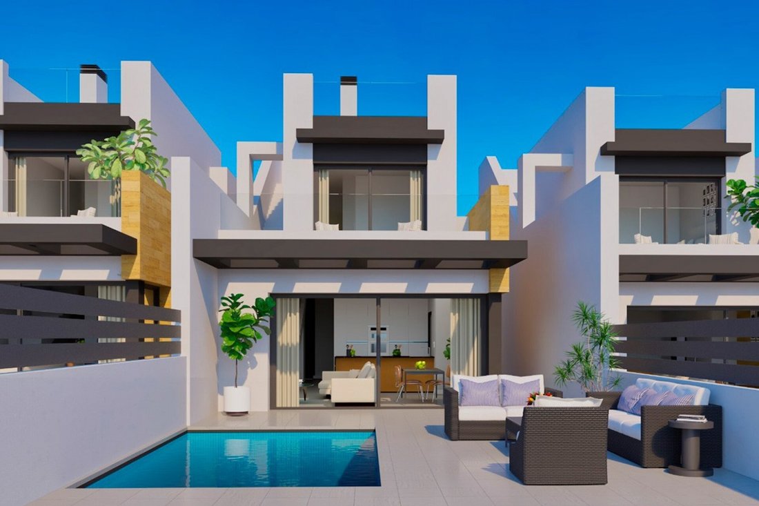 Villa in Torrevieja, Valencian Community, Spain 1 - 15557920
