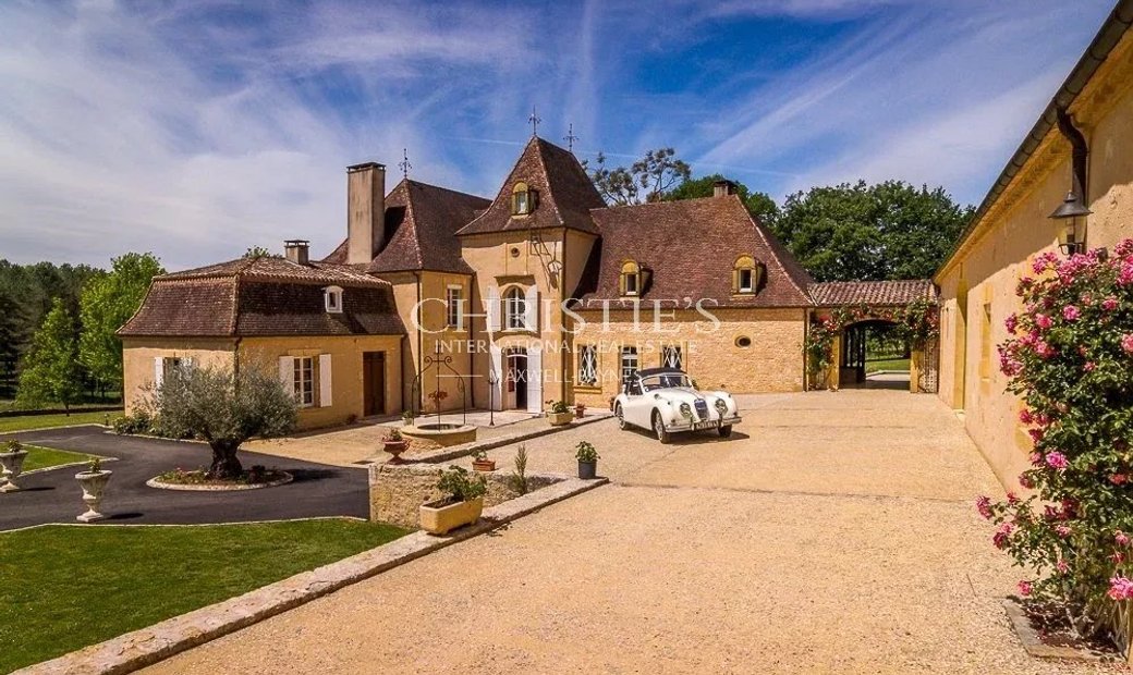 For Sale Manor House In Dordogne With Lake