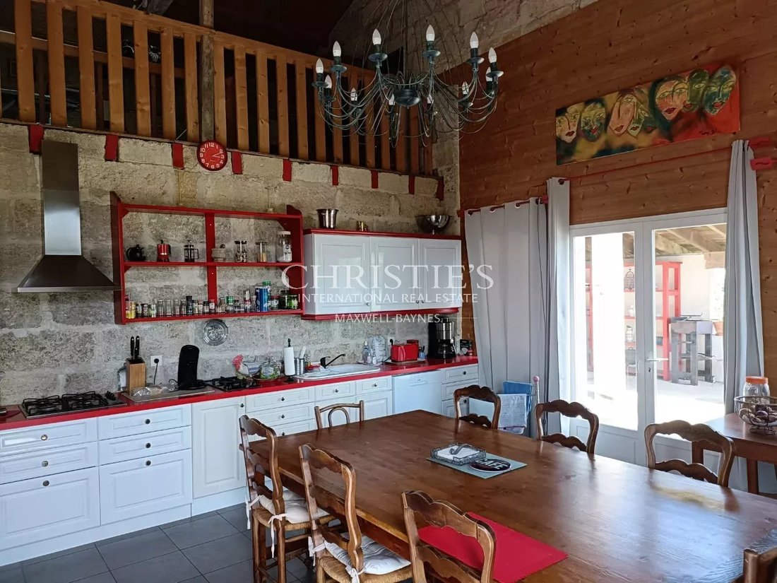 Estate in Dronne, Coutras, France 4 - 14057165