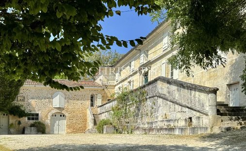 House in Moulidars, Nouvelle-Aquitaine, France 1