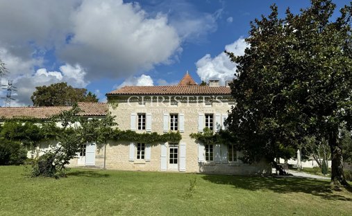 House in Saint Ausone-Saint Martin-Saint Gelais, Angoulême, France 1