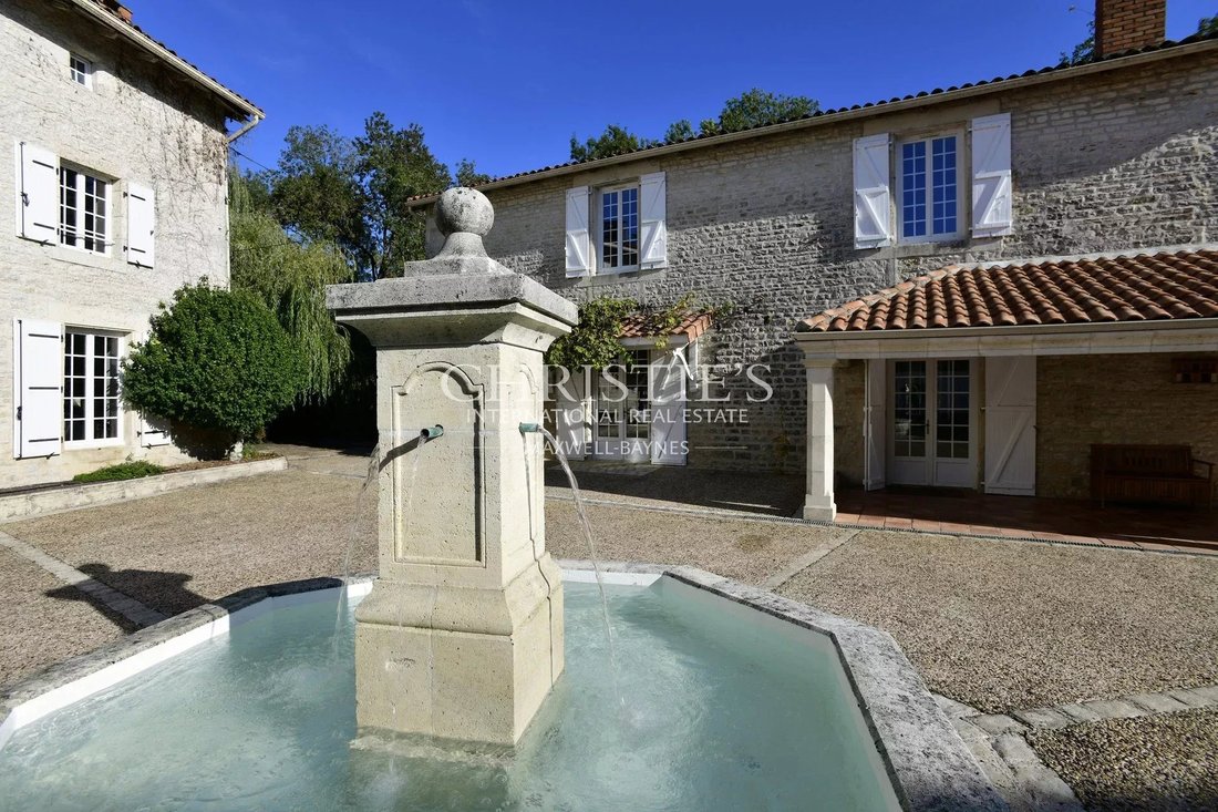 Estate in Linars, Nouvelle-Aquitaine, France 4 - 13714727