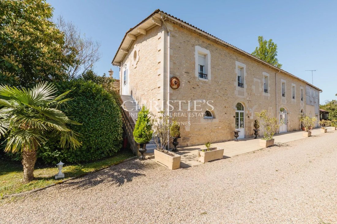 Blaye, Nouvelle-Aquitaine, France 4 - 15467304