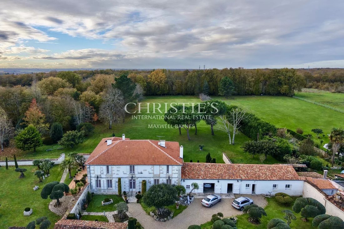 House in Centre, Saintes, France 1 - 15365909