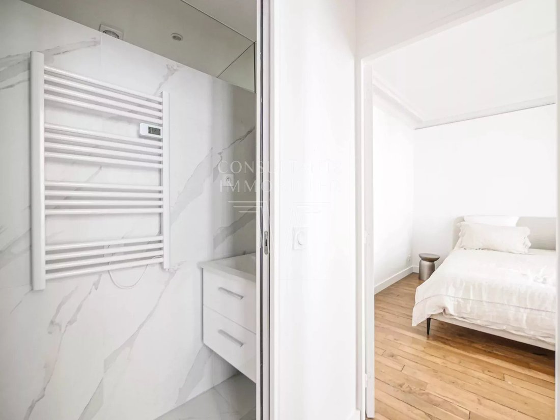 Apartment in Gros Caillou, Paris 7e Arrondissement, Paris 4 - 12994188