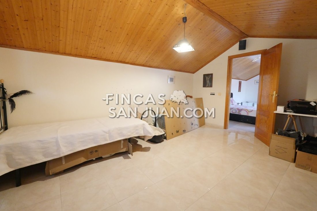 Chalet in Mutxamel, Valencian Community, Spain 4 - 15556494