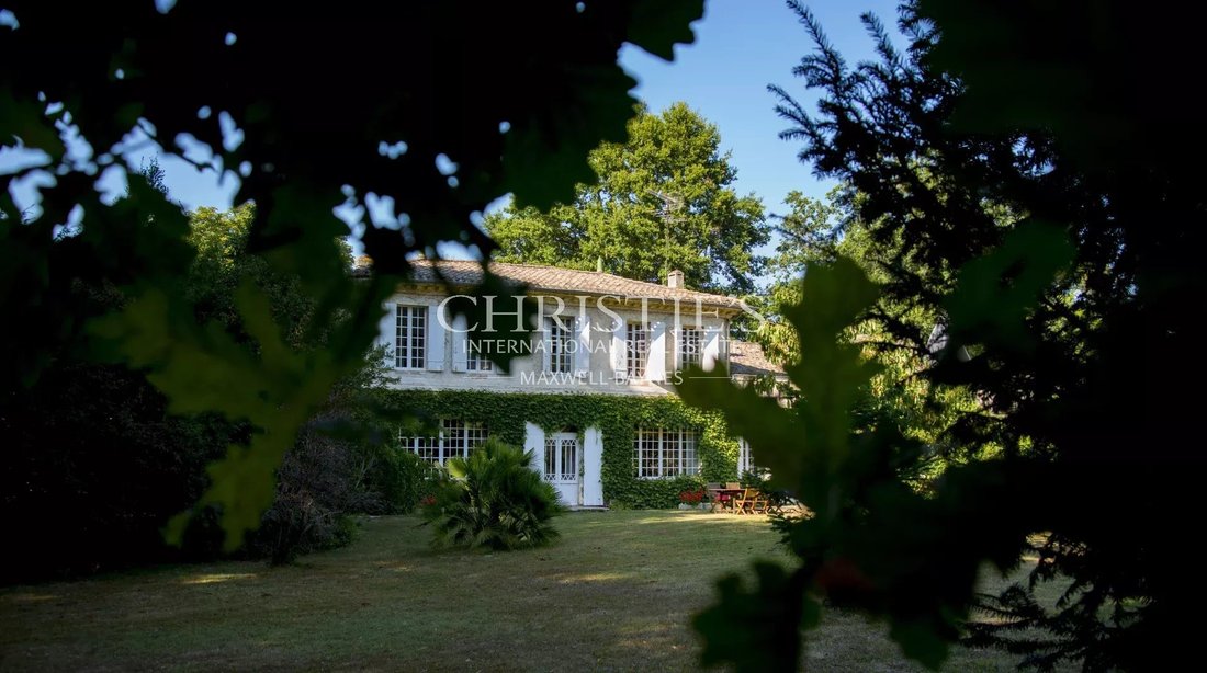 Farm Ranch in Branne, Nouvelle-Aquitaine, France 2 - 13714039