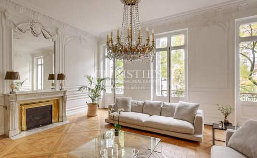 Apartment in Grand Parc-Chartrons-Paul Doumer, Bordeaux, France 1