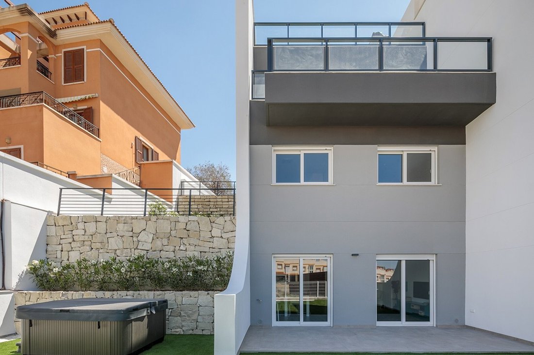 Villa in Finestrat, Valencian Community, Spain 1 - 15557764
