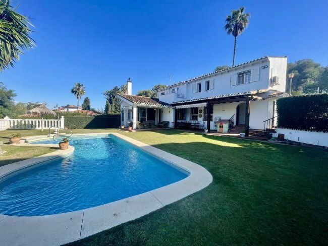 Villa in Sotogrande, San Roque, Andalusia 1 - 15556956