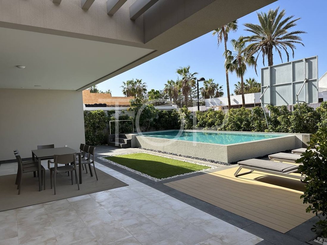 Villa in Playa de las Americas, Canary Islands, Spain 1 - 15561289