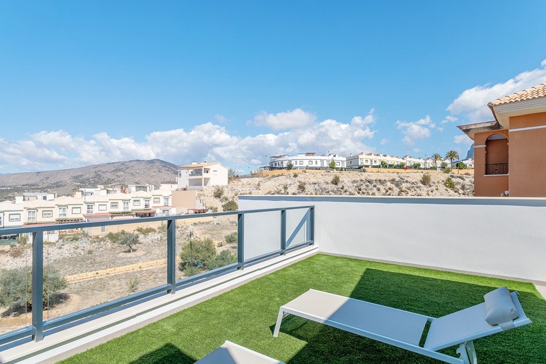 Villa in Finestrat, Valencian Community, Spain 2 - 15557764