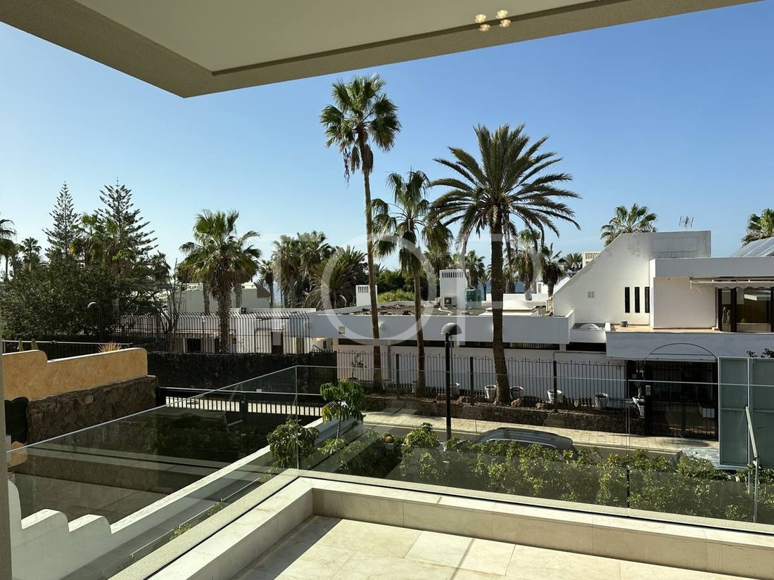Villa in Playa de las Americas, Canary Islands, Spain 2 - 15561289