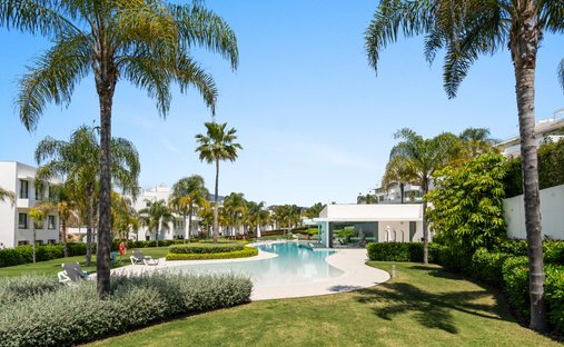 Penthouse in Estepona, Andalusia, Spain 1