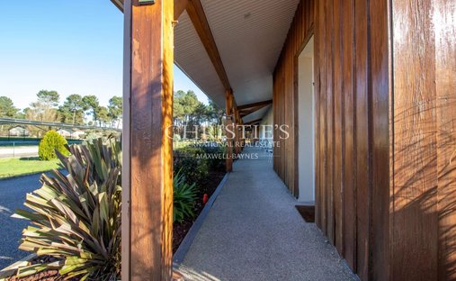 Castle for Sale in Casteljaloux, Nouvelle-Aquitaine, France