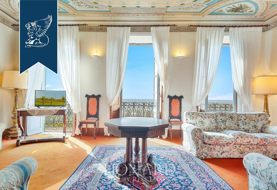 Villa in Camaiore, Tuscany, Italy 3 - 15561172